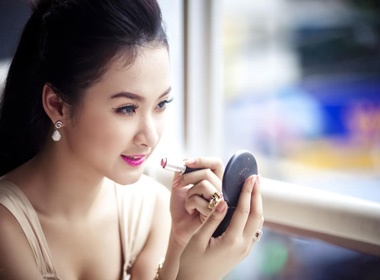 Phuong Trinh hon nhien khoe ve dep tuoi 17 hinh anh