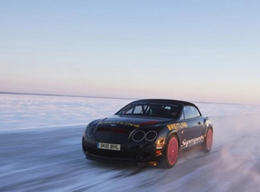 Bentley Continental Supersports pha ky luc toc do tren bang hinh anh