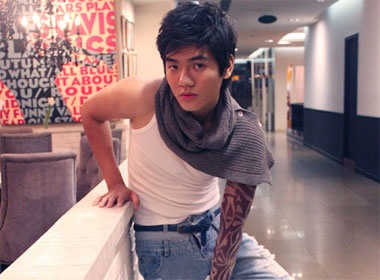 Duy Tan dieu voi no buom hinh anh