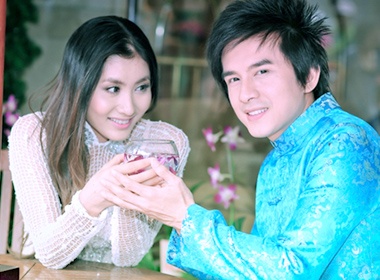 Nguyet Anh e ap ben 'ong xa' Dan Truong hinh anh