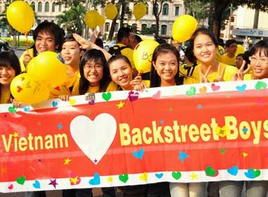 Fan Backstreet Boys gui thong diep yeu thuong den than tuong hinh anh
