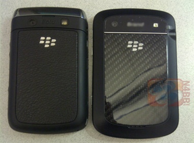 BlackBerry Bold Touch voi nap pin phun carbon hinh anh