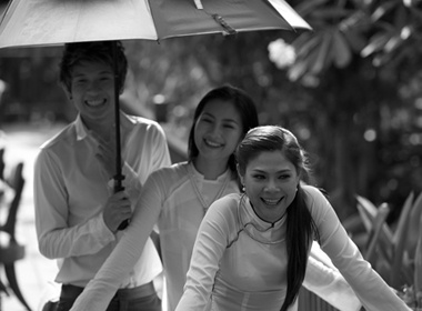 Thanh Thao khoe dang cung 100 nguoi dep hinh anh