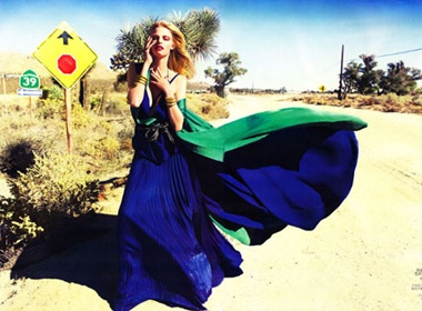 Lara Stone thuot tha noi hoang mac hinh anh