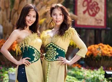 Diem My 9X goi cam voi ao dai co sau hinh anh