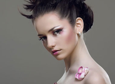 Nhung loi trang diem thuong gap hinh anh