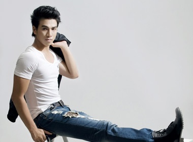 Jeans thun cho chang ca tinh hinh anh