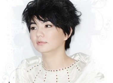 Ella (S.H.E) bi don song thu cung ban trai moi hinh anh