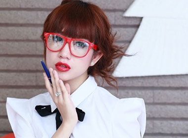 Minh Ha mong som co tin vui de tang me chong hinh anh