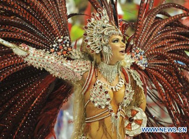Cuong nhiet le hoi hoa trang o Brazil hinh anh
