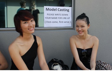 Huyen Trang, Tuyet Lan casting o Singapore hinh anh