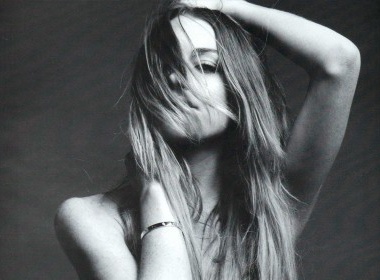 Lindsay Lohan choi chuyen an cap nu trang hinh anh