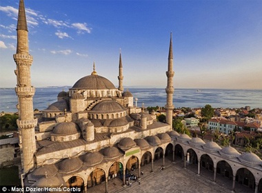 10 cong trinh kien truc hap dan khach du lich (1) hinh anh