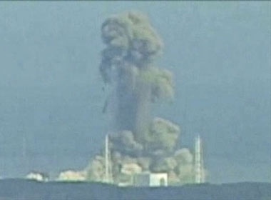 Khoi boc len tu nha may dien hat nhan Nhat Ban hinh anh