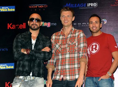 Nick Carter danh ca ngay cau ca o Viet Nam hinh anh
