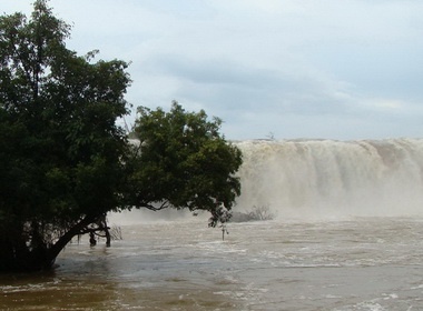 Phieu luu o thac Dray Sap hung vi hinh anh