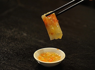 An banh Hue dung vi Hue giua Sai Gon hinh anh