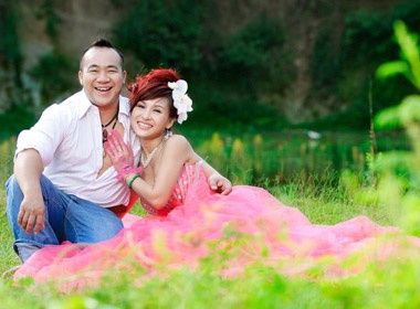 Hieu Hien: 'Thich dien quan sooc, chay xe may' hinh anh