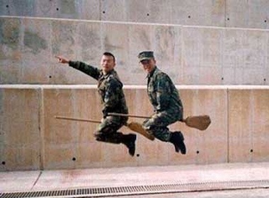 Anh vui ve cac binh si tren the gioi hinh anh