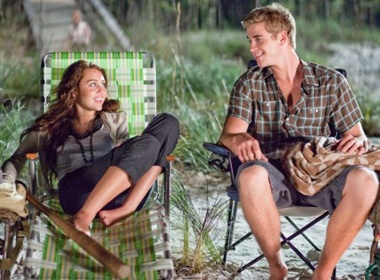 Miley Cyrus lai quan quyt bo cu? hinh anh