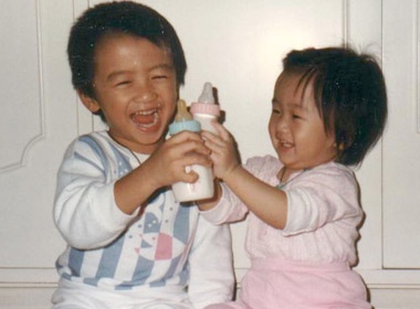 Ta Dinh Phong 'lo' anh de thuong ben em gai hinh anh