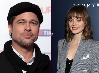 Brad Pitt 'tom tem' voi ban dien? hinh anh