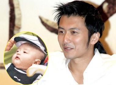 Con trai Ta Dinh Phong bi... beo phi hinh anh