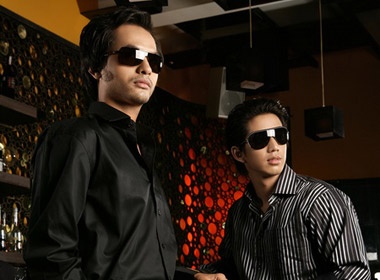 Duc Tien lich lam ben nguoi mau ngoai hinh anh