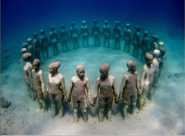 Kham pha nhung cong trinh dieu khac doc dao duoi nuoc hinh anh