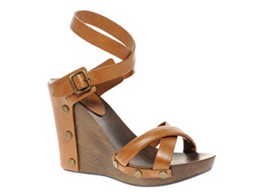 Goc go dat hang mua ha hinh anh