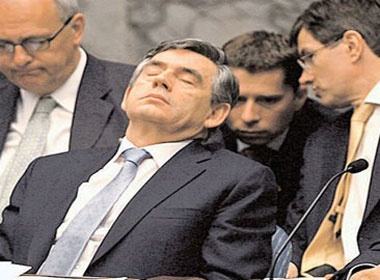 Hai huoc cac chinh khach gat gu hinh anh