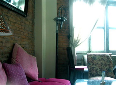 Nhung quan ca phe an minh trong chung cu hinh anh