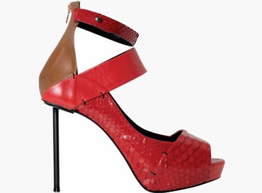 Giay da ran ca tinh cua Ana Locking hinh anh