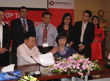 Vi dien tu Ngan luong hop tac voi ngan hang Techcombank hinh anh