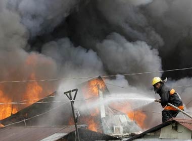 Hoa hoan o Philippines, 10.000 nguoi mat nha cua hinh anh