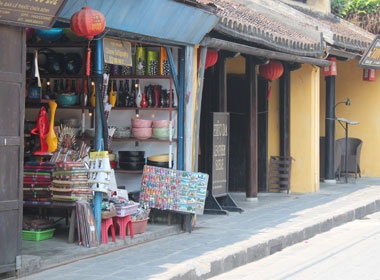 Mien man Hoi An ngay cuoi tuan hinh anh