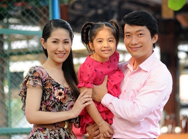 Kinh Quoc hanh phuc ben 'ba xa' Thuy Hoa hinh anh