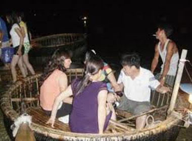 Cua Lo suc soi mua muc…nhay hinh anh