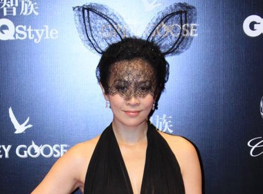 Luu Gia Linh 'lam duyen' voi doi tai tho Playboy hinh anh