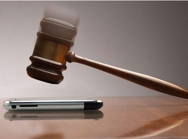 Apple bi khoi kien vi theo doi nguoi dung hinh anh