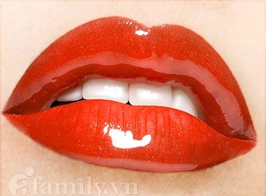 7 sai lam tai hai khi trang diem hinh anh