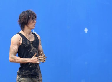 Lee Min Ho gay chu y voi pha hanh dong hinh anh