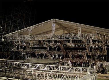 Tham quan san khau 'khung' Super Show 3 truoc gio G hinh anh