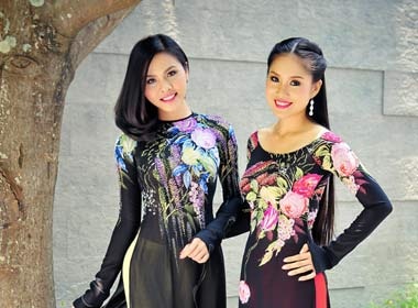 Le Phuong, Van Trang dep diu dang trong ta ao dai hinh anh