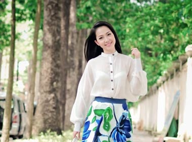 Linh Nga tuoi tan trong nang hinh anh