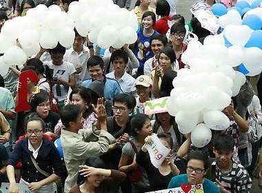 Zing Me thanh cong tu su than thien hinh anh