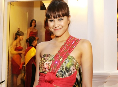 Phuong Mai khoe vai tran nu tinh hinh anh