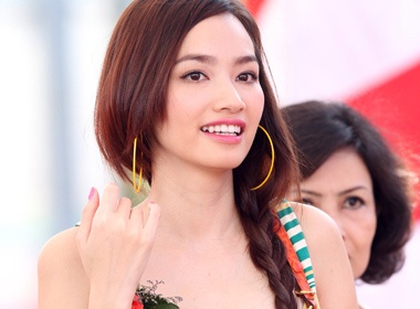 Truc Diem duyen dang voi toc tet hinh anh