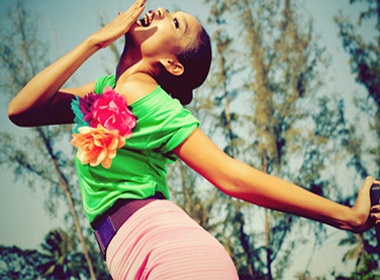 Lam Thu Hang pha cach cung mua he hinh anh