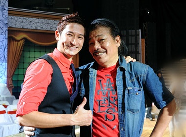 Nghe si nghi gi khi Tran Tien roi ghe giam khao? hinh anh